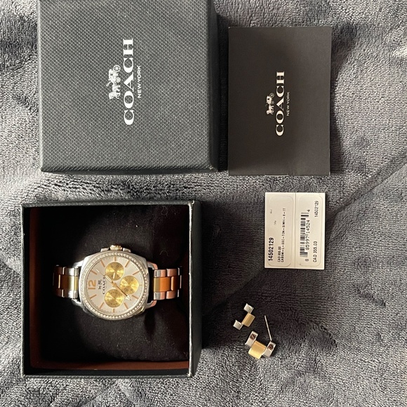 Women’s Coach Watch - Picture 2 of 5